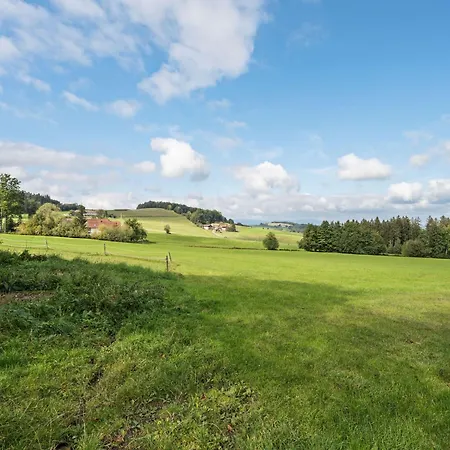 Holiday home In Neukirchen Near Heiligen Blut
